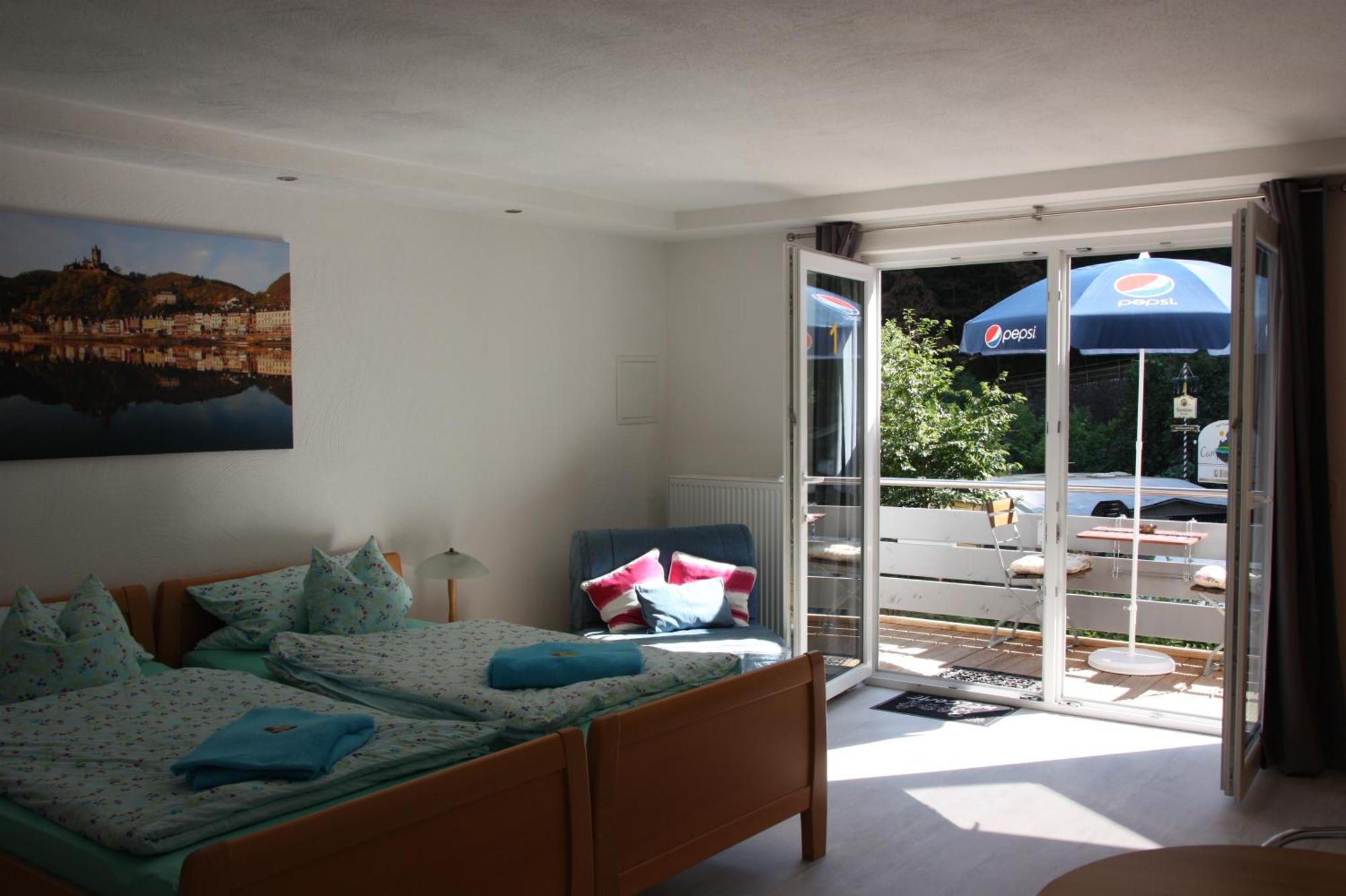 Pension Camping Schausten Кохем Экстерьер фото